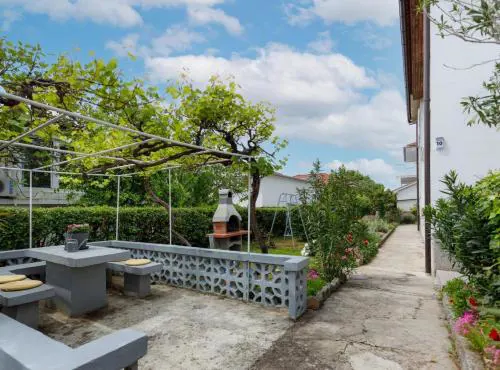 Charming and Tranquil Krk Center Apartment