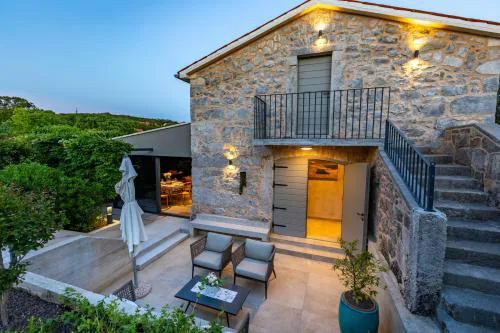 Luxury Jerini Barn
