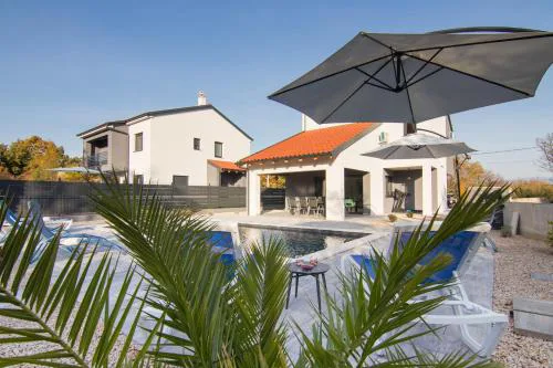 Villa Ella