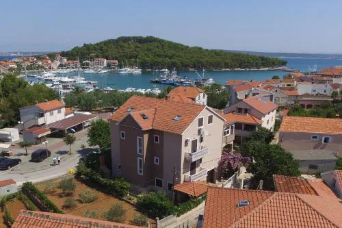 Apartments by the sea Kukljica - Ugljan - 8253