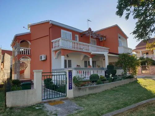 Apartments Martinović By The Sea