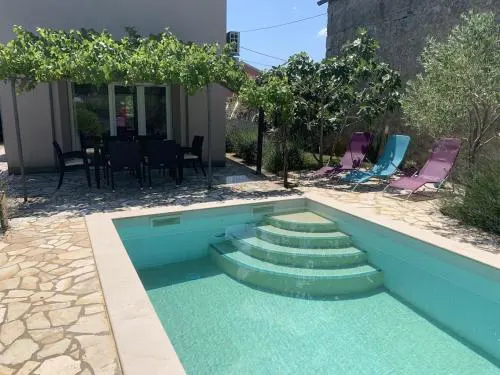 Green Oasis Villa