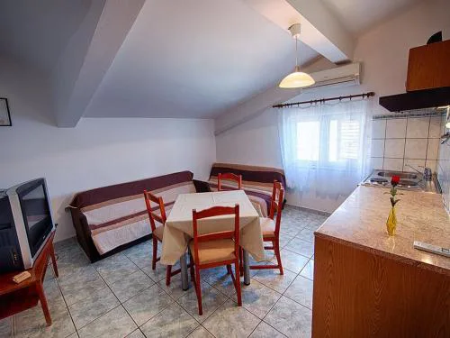 Apartments Malo Lago - One-Bedroom Apartment with Balcony and Sea View - Attic Apartment 1