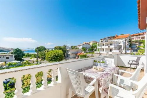 Apartman Dragan i Slavica 200 m od plaže s terasom