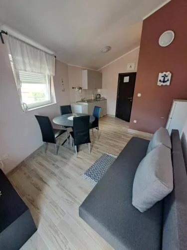 Apartment 4D