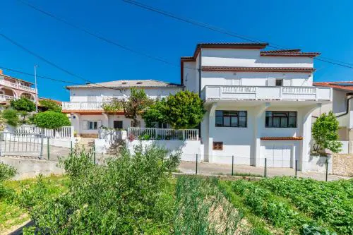 Apartments D. MATAHLIJA