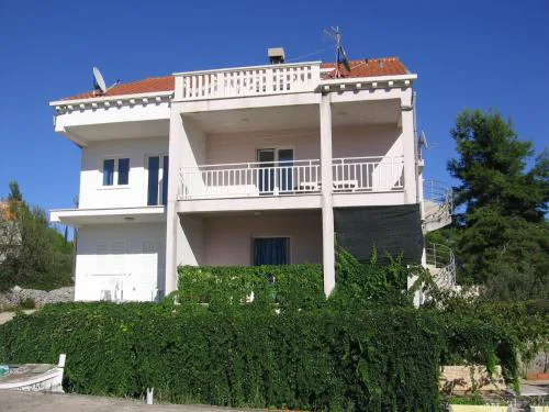 Apartments with parking space Lumbarda, Korcula - 18037