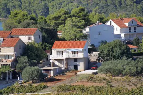 Apartments with parking space Lumbarda, Korcula - 4471