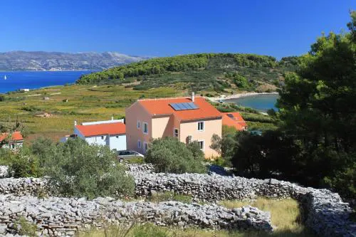 Apartments with parking space Lumbarda, Korcula - 9271