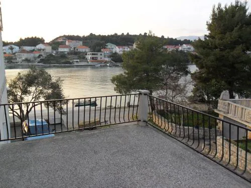 Marija Milina Lumbarda mali apartman