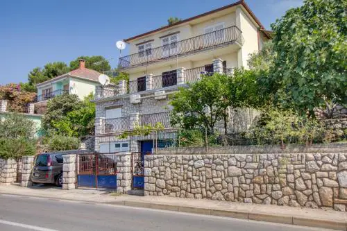 Apartment Stela