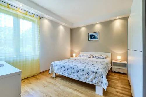 Apartments Ady