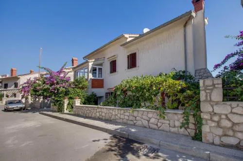 Apartments with a parking space Losinj, Losinj - 23418