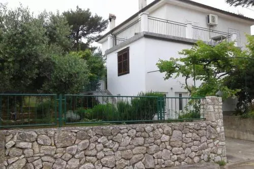 Apartments with a parking space Losinj, Losinj - 24161