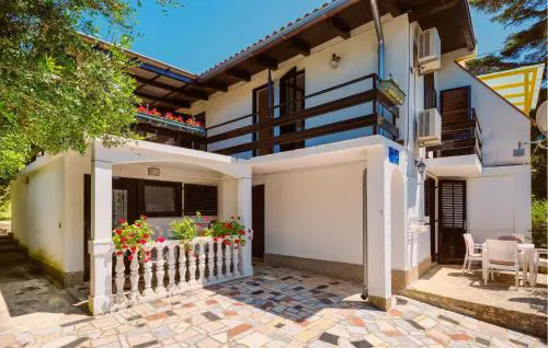 Stunning Apartment In Mali Losinj