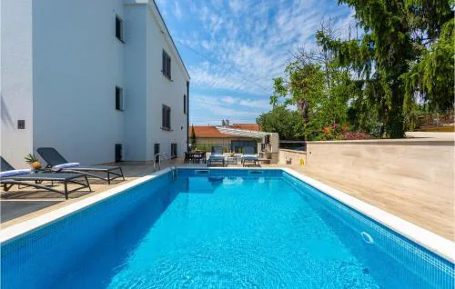 2 Bedroom Lovely Apartment In Malinska