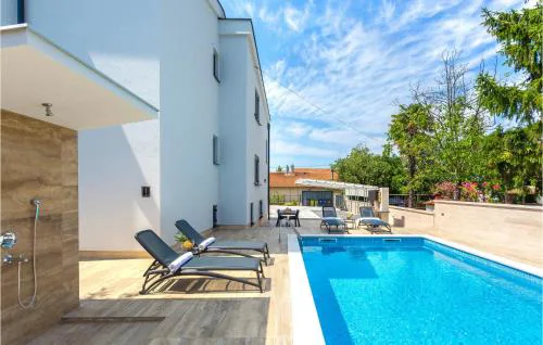 Amazing Apartment In Malinska With Wifi