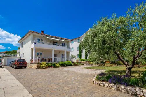 Apartman Dina
