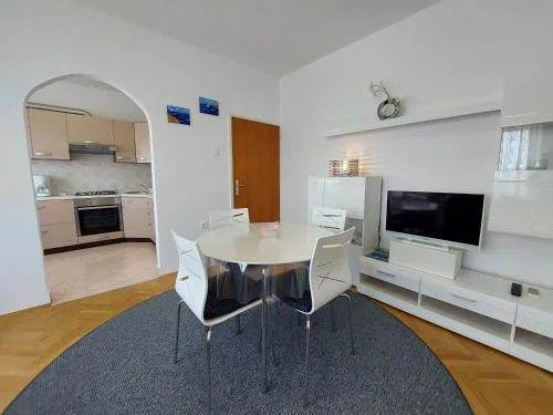 Apartment Marohnić