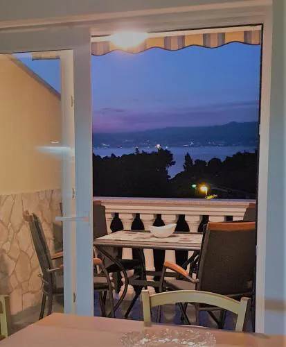 Apartment PLAVI HORIZONT