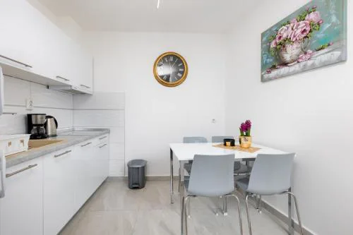 Apartments Tea