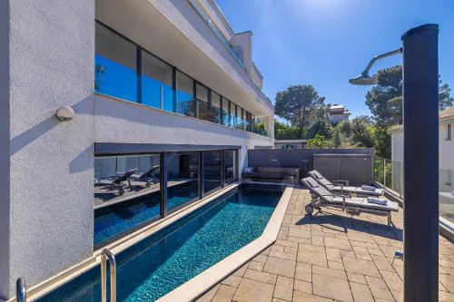 Holiday apartment AQUAVISTA with private pool