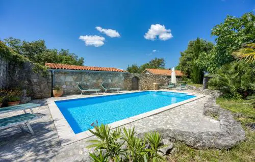 Lovely Home In Malinska With Wifi