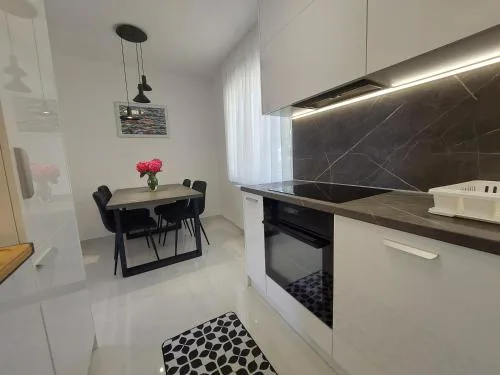 Apartment Mirjana with Sea View