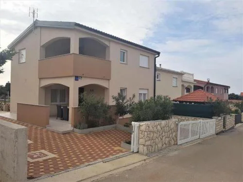 Apartments Mandre Vito
