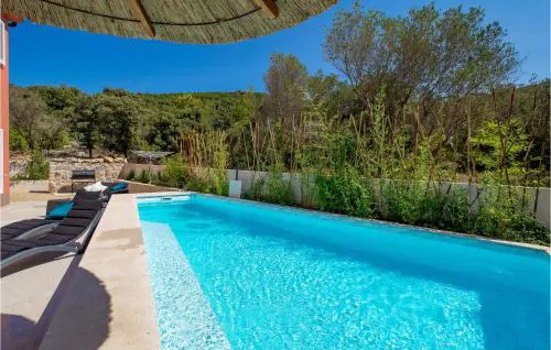 2 Bedroom Stunning Home In Miholascica