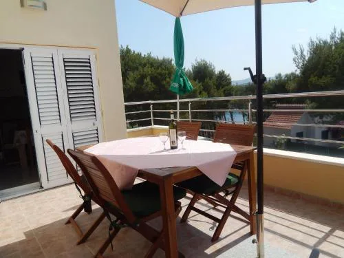 Apartments Mimose - Two Bedroom Apartment with Terrace and Sea View Lile