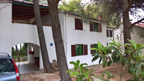 Apartments Vera - Mirca