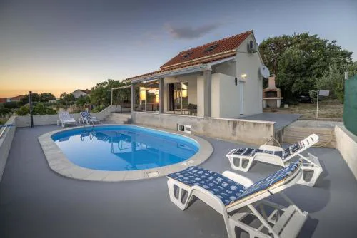 Villa Baras garden - house with pool