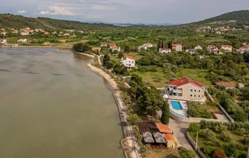 Beach Front Apartment In Mrljane
