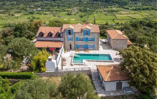 Amazing Home In Mundanije