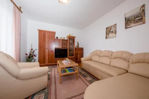 Apartment in Mundanije with Seaview, Terrace, Air condition, WIFI (3748-1)