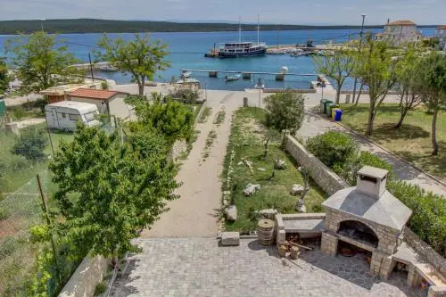 House MARISSA with sea view 100m from the beach