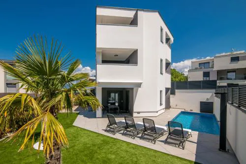 Apartment BP LUX with private pool