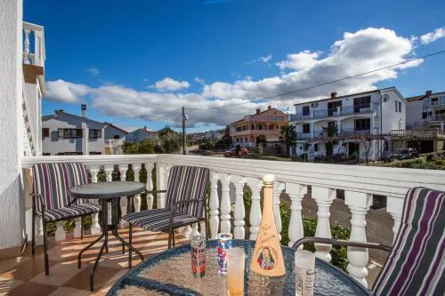 Apartment in Njivice with sea view, balcony, air conditioning, WiFi 4687-1