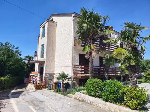 Apartments Ivo