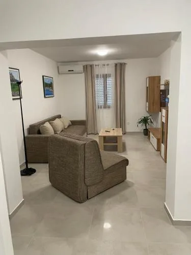 Apartments Njivice Bajcic