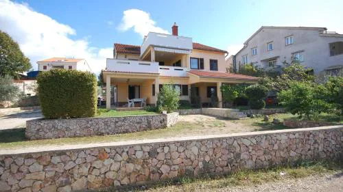 Apartments with parking space Njivice, Krk - 21728