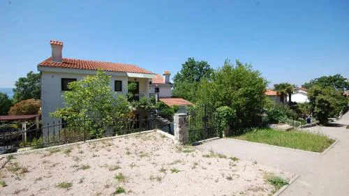 Apartments with parking space Njivice, Krk - 21763
