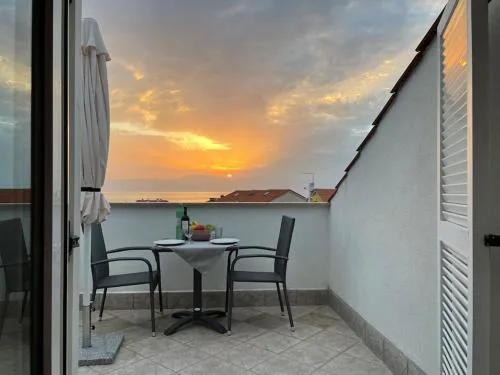 Casa Estancia Studio Apartment