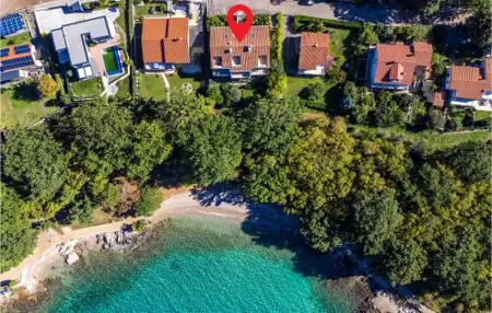 Gorgeous Apartment In Njivice With Wifi