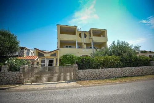 Apartments by the sea Stara Novalja, Pag - 14883