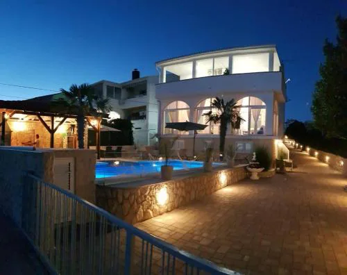 Apartments Sun Dance 2 with heated Pool