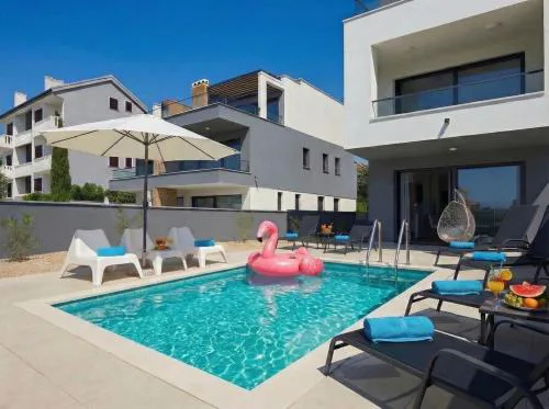 LUNA AZURE 1 Prestige Apartment