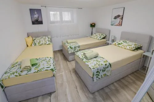 Modern Apartment for 4 people Novalja