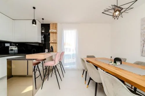 Villa Isola penthouse ap with a pool for 6